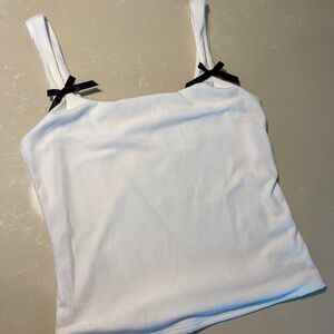 Gaze White Cropped Ribbed Tank Top – Women’s Medium